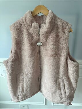 Reversible Faux Fur Puffer Vest Jacket Womens 1X Pink Plush Time and Tru NEW NWT